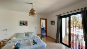 3 bedrooms, iron/ironing board, free WiFi, bed sheets
