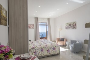 1 quarto, Wi-Fi de cortesia, roupa de cama