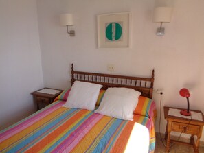 2 slaapkamers, een strijkplank/strijkijzer, wifi, beddengoed