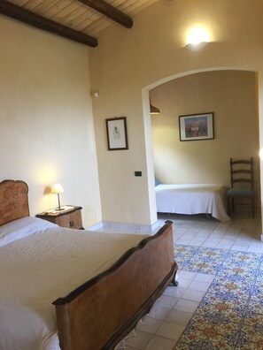 1 chambre, Wi-Fi gratuit, draps fournis