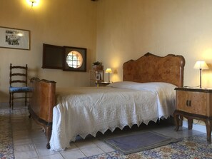 1 dormitori, wifi gratuïta i roba de llit 