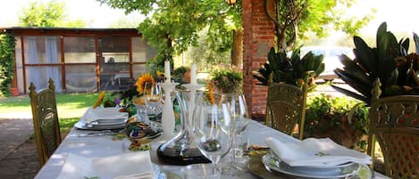 Outdoor dining
