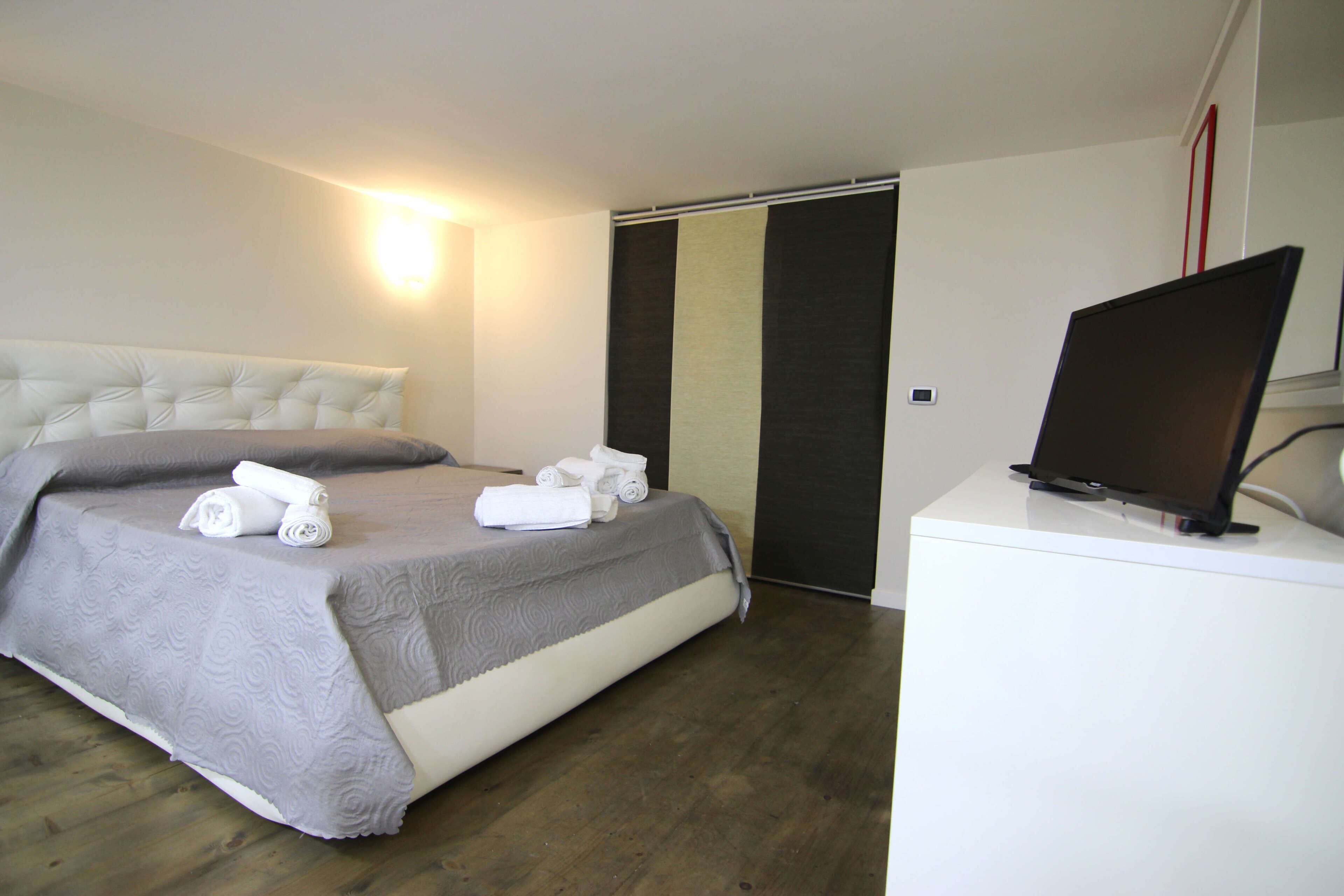 2 chambres, fer et planche à repasser, accès Internet, draps fournis