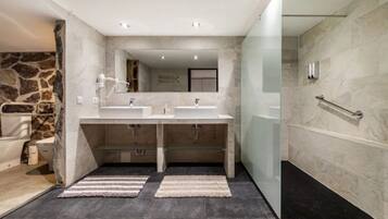Shower, jetted bath, hair dryer, bidet