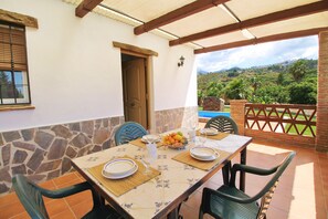 Outdoor dining - 1076 Cortijo de la Musica (Frigiliana)