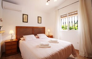 2 bedrooms, iron/ironing board, free WiFi, bed sheets - 1076 Cortijo de la Musica (Frigiliana)