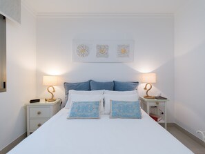 2 Schlafzimmer, Bügeleisen/Bügelbrett, Reisekinderbett, WLAN