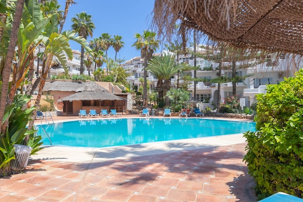 Indoor pool, outdoor pool