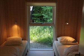 3 عدّة غرف نوم وملاءات أسرّة