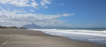 Lite og komfortable hus 50 meter fra sjøen