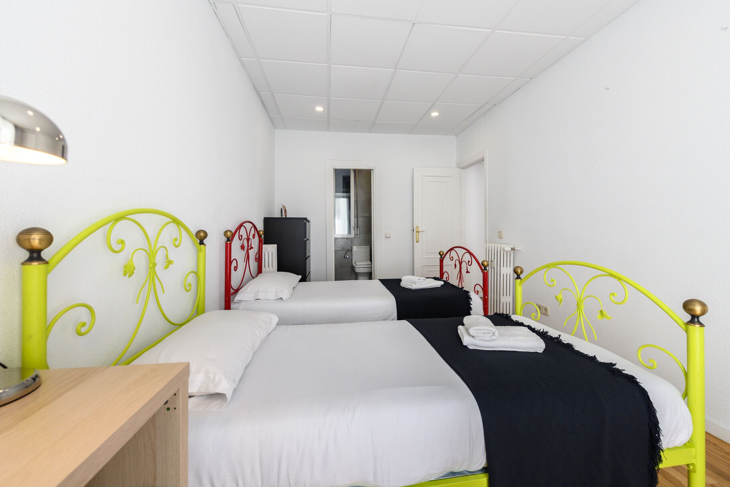 3 bedrooms, soundproofing, iron/ironing board
