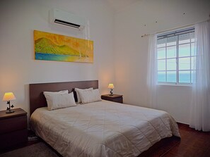 2 bedrooms, iron/ironing board, travel cot, free WiFi