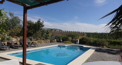 Casita Jacaranda un Cottage de 2 chambres avec piscine de 8 x 5 mĂštres