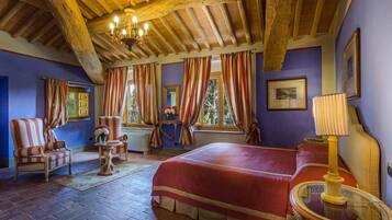 7 dormitorios, cuna de viaje, Internet