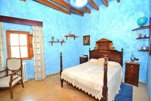 4 chambres, fer et planche à repasser, Wi-Fi gratuit, draps fournis