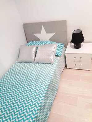 4 Schlafzimmer, Bügeleisen/Bügelbrett, Internetzugang, Bettwäsche