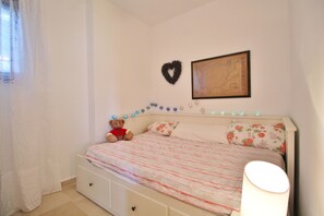 2 bedrooms, iron/ironing board, free WiFi, bed sheets - 1085 Apartment Playa Castillo (Torrox Costa)
