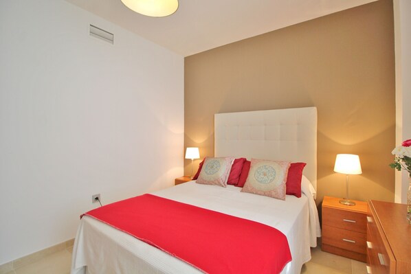 2 Schlafzimmer, Bügeleisen/Bügelbrett, kostenloses WLAN, Bettwäsche