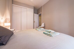 2 bedrooms, iron/ironing board