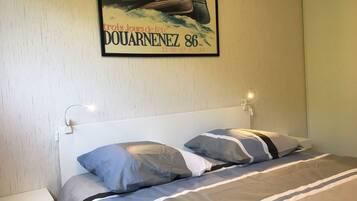 2 chambres, fer et planche Ă repasser, Wi-Fi gratuit, draps fournis