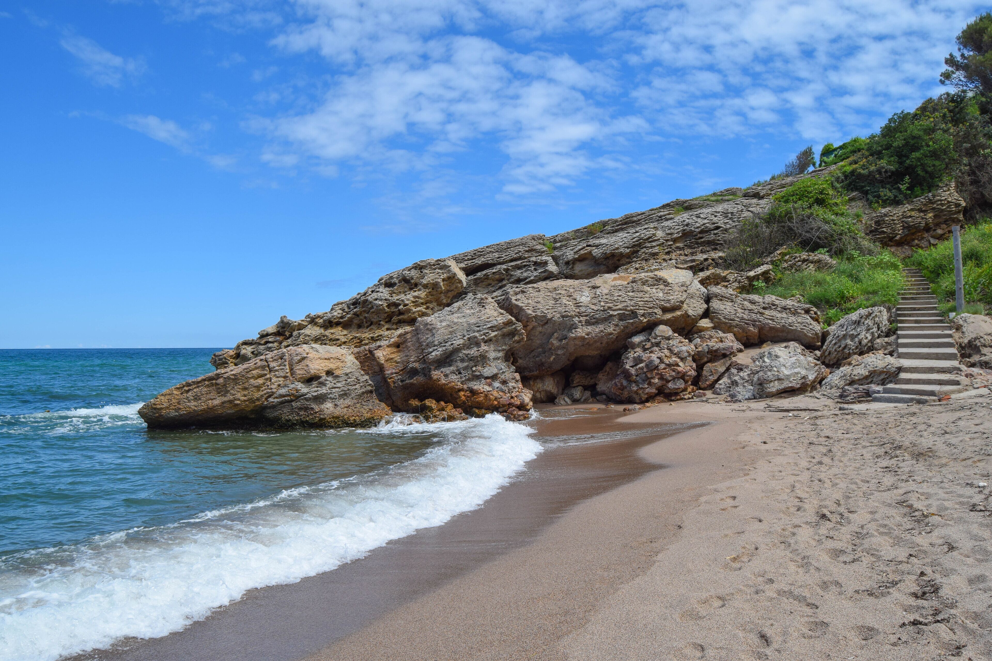 In Strandnähe, Liegestühle, Strandtücher