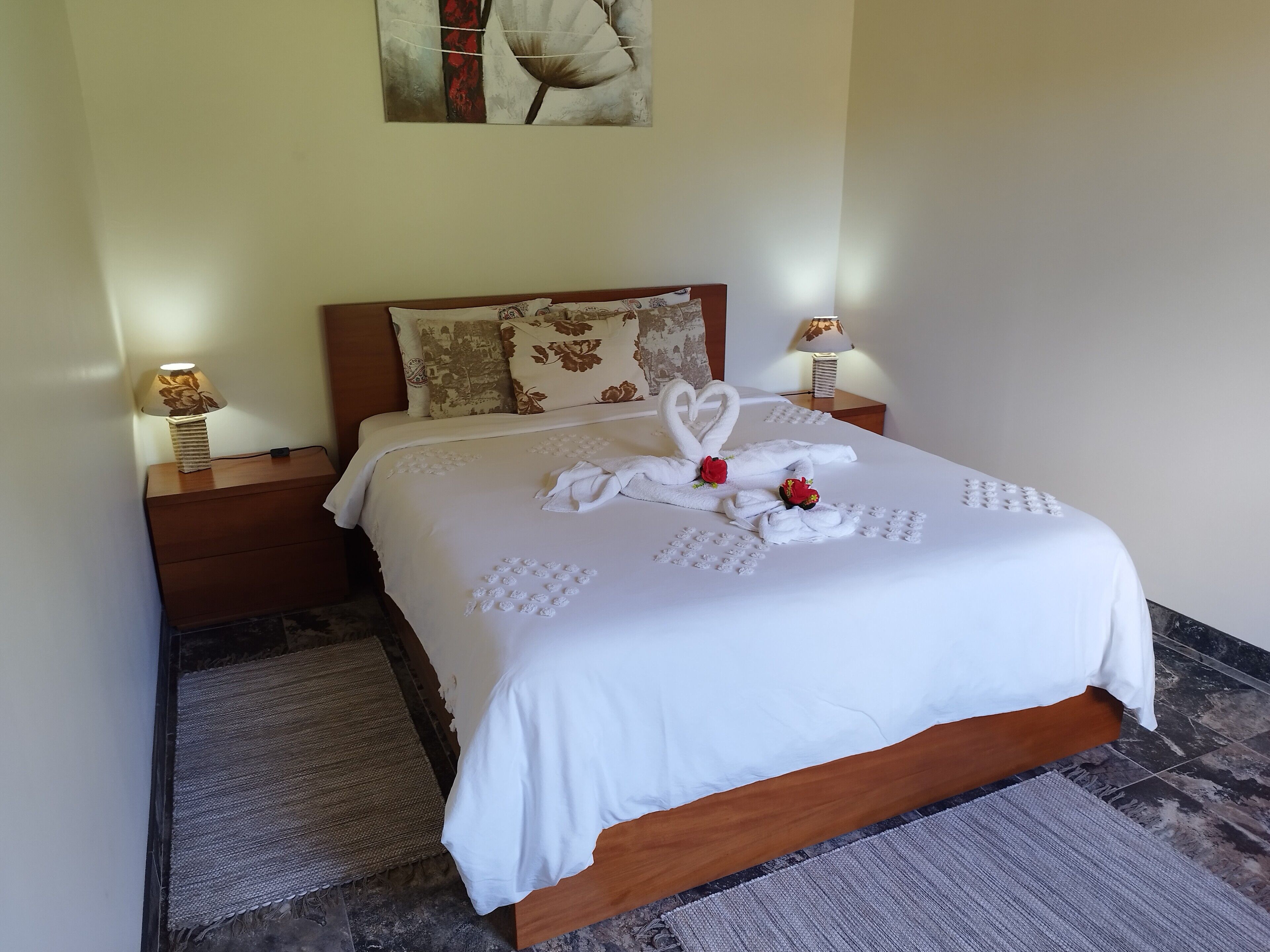 1 bedroom, iron/ironing board, travel cot, free WiFi