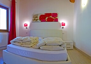 1 bedroom, free WiFi, bed sheets