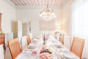 Dining - Charming tuscany villa few minutes to the center of Lucca&Pisa with private pool (Lucca)