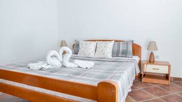 2 chambres, fer et planche à repasser, lit parapluie, Wi-Fi gratuit