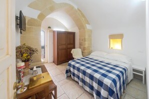 2 bedrooms, iron/ironing board, travel cot, free WiFi - Ancient residence with fireplace and all comfort just a few minutes from Otranto (Muro Leccese)