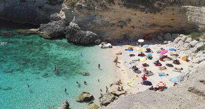 Altes Wohnhaus mit Kamin ... nur wenige Minuten vom Meer entfernt