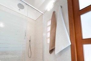 Hair dryer, towels