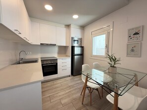 Frigorífic, microones, forn i rentaplats 