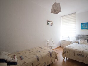 3 makuuhuonetta, internet