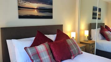 Cottage, 2 Bedrooms | 2 bedrooms, free WiFi, bed sheets