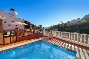 Pool - 1037 Villa Alabarce (Nerja)