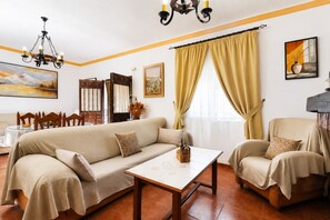 TV, fireplace, DVD player, ping pong - 1037 Villa Alabarce (Nerja)