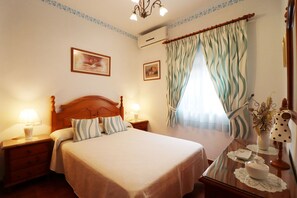 3 Schlafzimmer, Bügeleisen/Bügelbrett, kostenloses WLAN, Bettwäsche