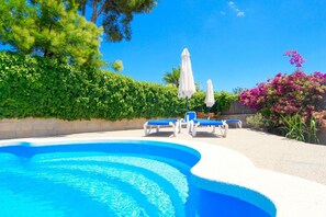 Pool - Beach Villa Carmen for five people with pool (Playa de Muro)