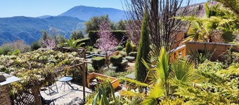 Garden apartment in the heart of the countryside, close to local villages.