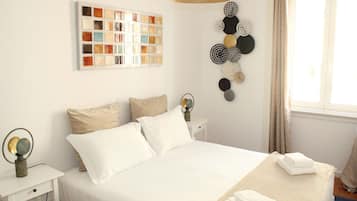 2 makuuhuonetta, silitysrauta/-lauta, internet