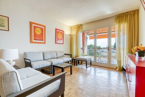 TV - CAN PARRAMON D 2 2 Roses (Rosas / Roses)