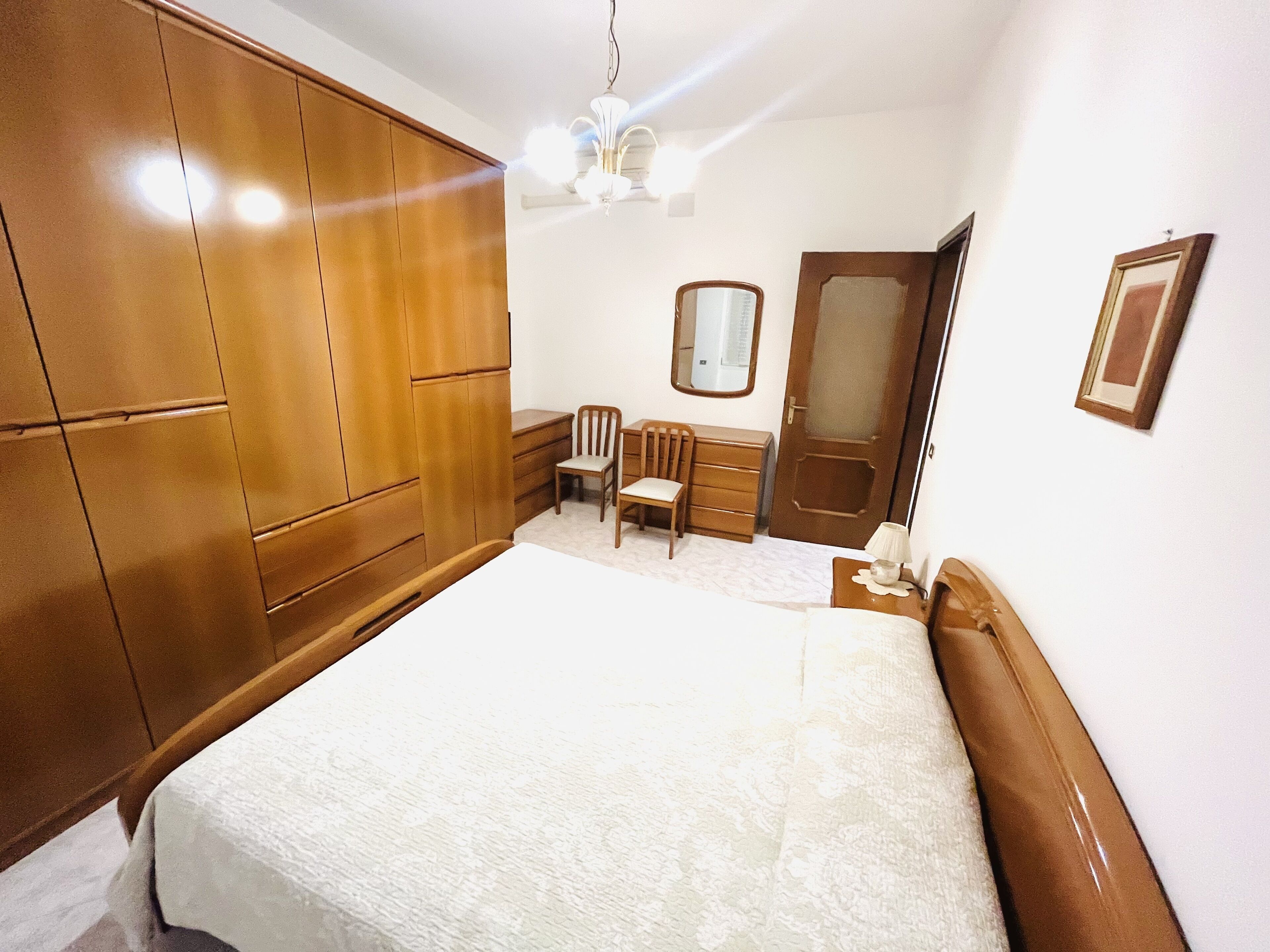2 Schlafzimmer, Schreibtisch, Bügeleisen/Bügelbrett, kostenloses WLAN