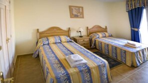2 bedrooms, iron/ironing board, Internet, bed sheets