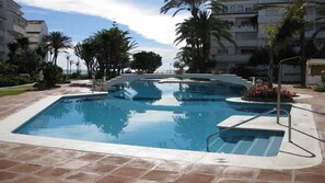 Sisäuima-allas, lämmitetty uima-allas