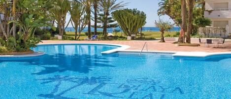 Piscine couverte, piscine chauffée