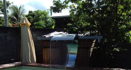 HAUT DE VILLA 3 PIĂCES 90 M2 1 MN DE LA PLAGE VUE D'EXCEPTION