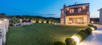 Villa Alina in Haniotis with private pool