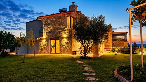Villa Alina in Haniotis with private pool