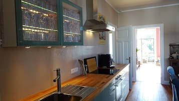 Kühlschrank, Ofen, Herdplatte, Geschirrspüler